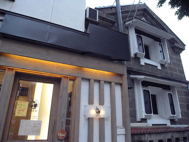 Cafe and Bar ROGA (カフェアンドバー・ロガ)～札幌カフェ1
